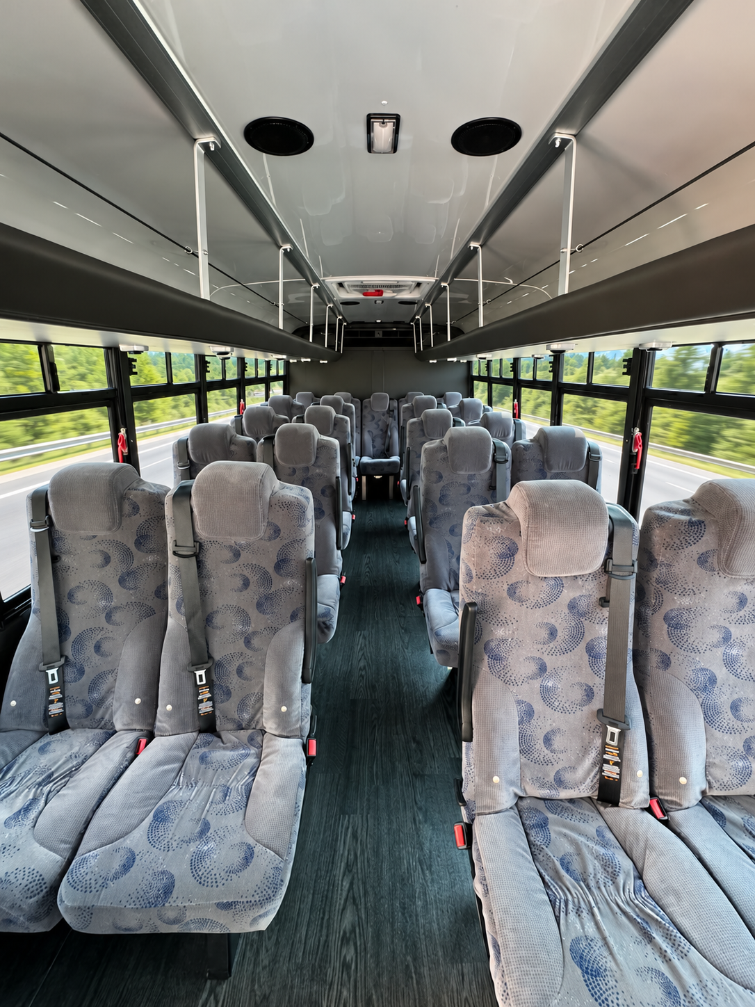 Intérieur du minibus 21 passagers